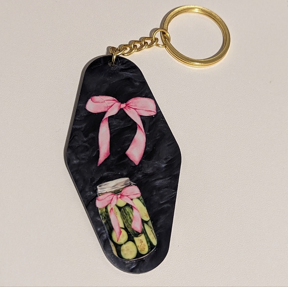 Hand Crafted Accessories - Girlie Pickle Marble Acrylic Motel Keychain New!